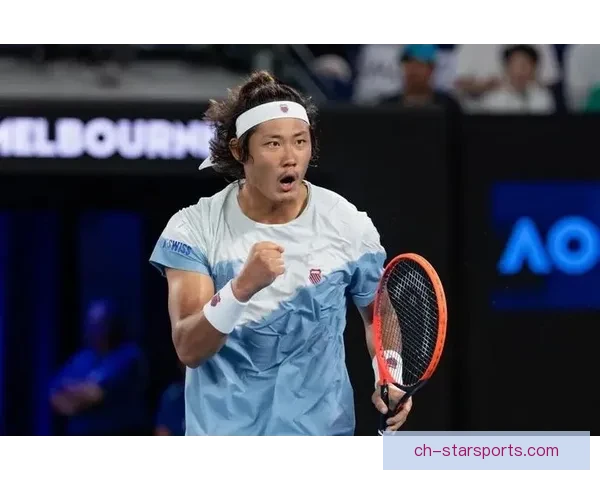 网球世界最新动态：球星赛场精彩表现与赛事回顾解析